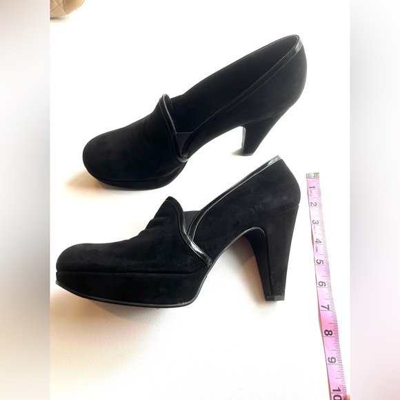 Stuart Weitzman black suede heels - Picture 7 of 7